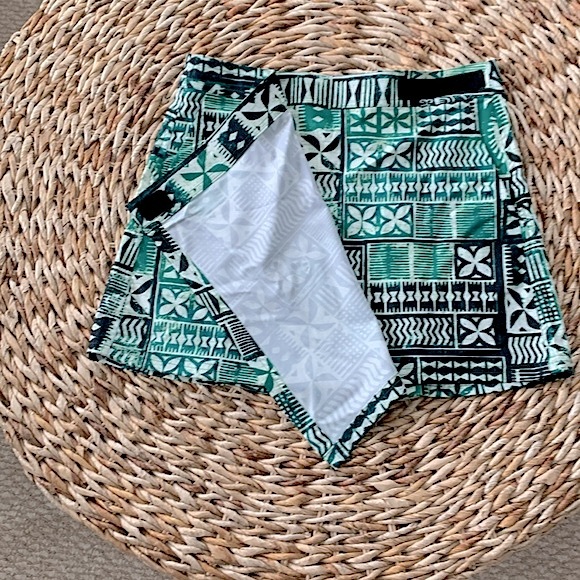 RipSkirt Hawaii Emerald Teaberry Wrap Skirt - Picture 7 of 14